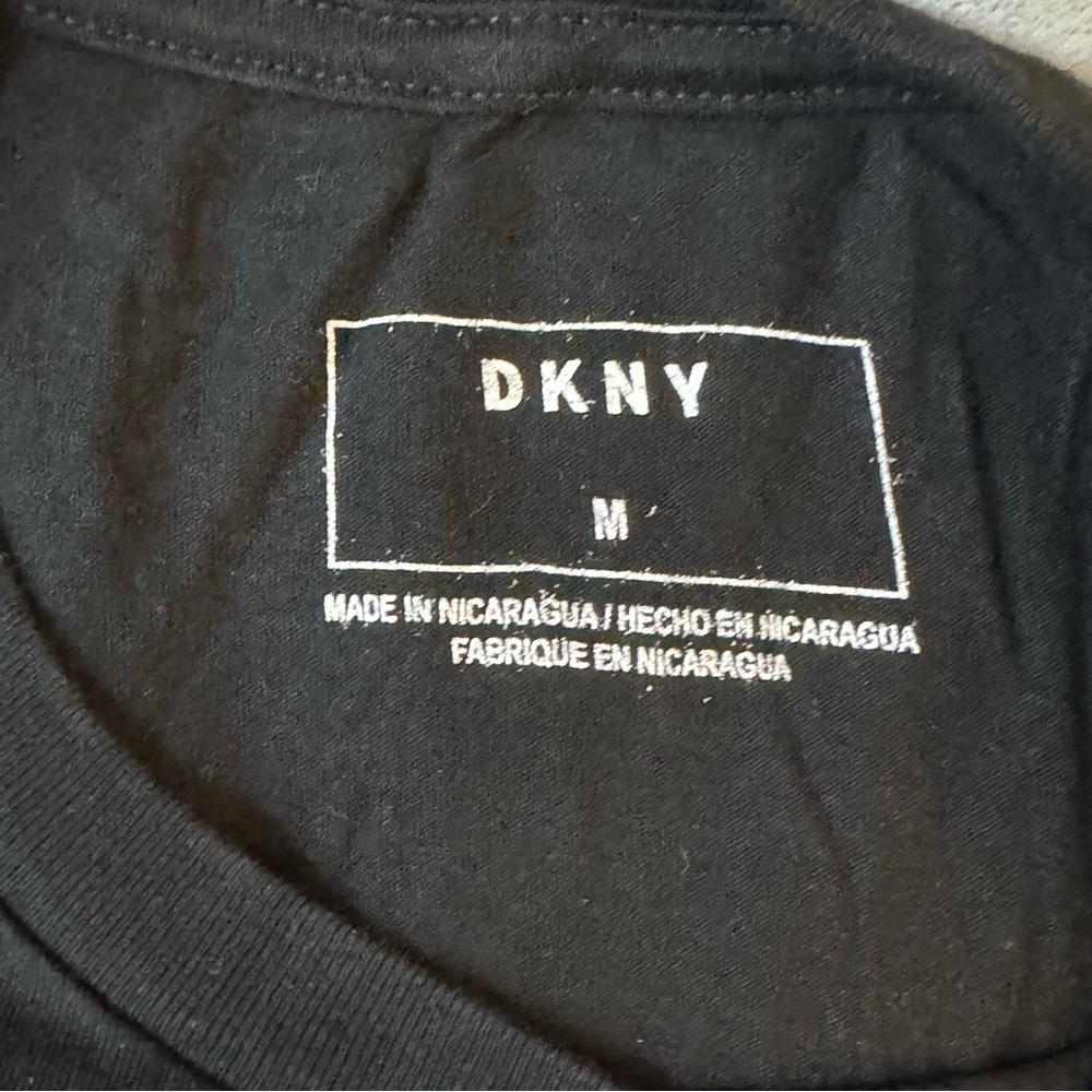 DKNY Black and Yellow Short Sleeve Tee

#1012 - Picture 5 of 7